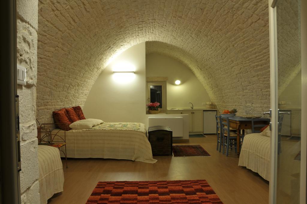 Palazzo Agrusti - Residenza D'Epoca Bed and Breakfast Alberobello Rum bild