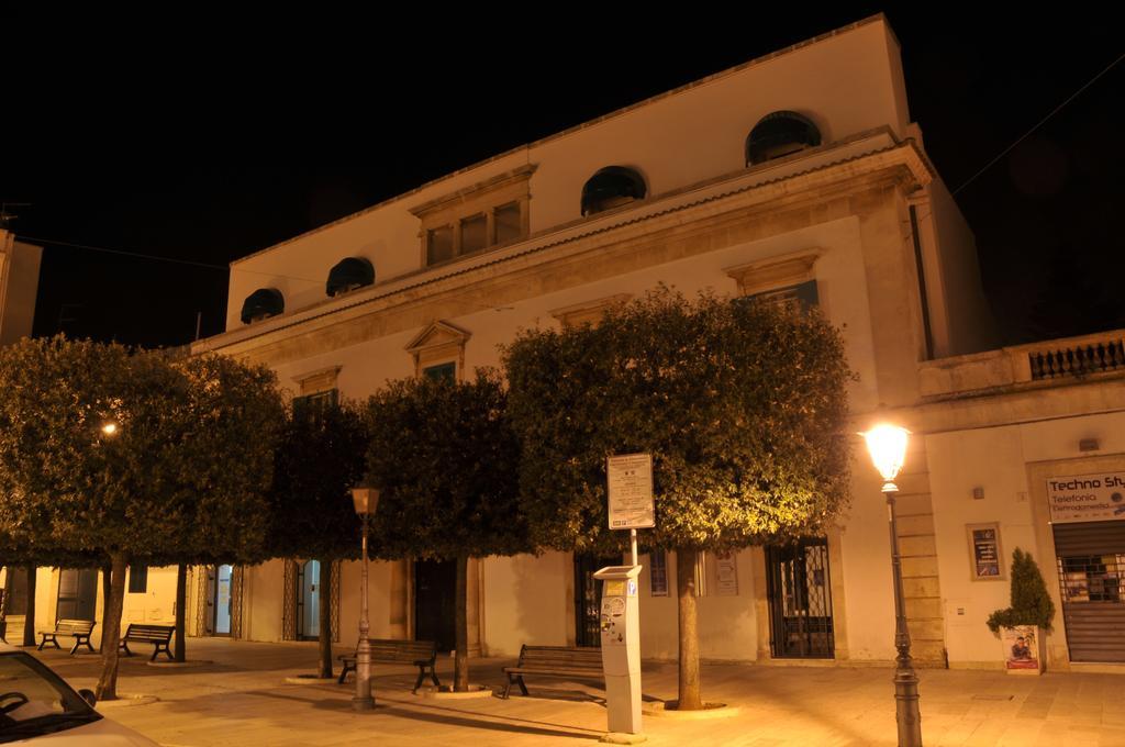 Palazzo Agrusti - Residenza D'Epoca Bed and Breakfast Alberobello Exteriör bild